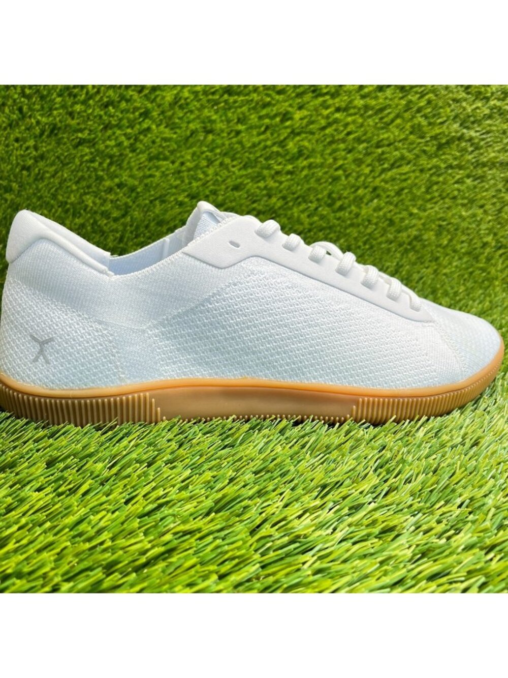 Flux Adapt Trainer White Gum Mens Size 12.5 Athletic Walking Knit Shoes Sneakers